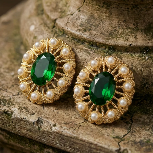 Vintage Emerald Green Gem Earrings