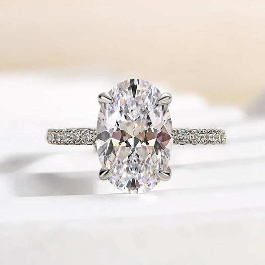 Oval Cut Engagement Ring