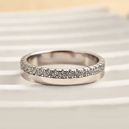 Fashion Yellow Gold Round Cut Wedding Band